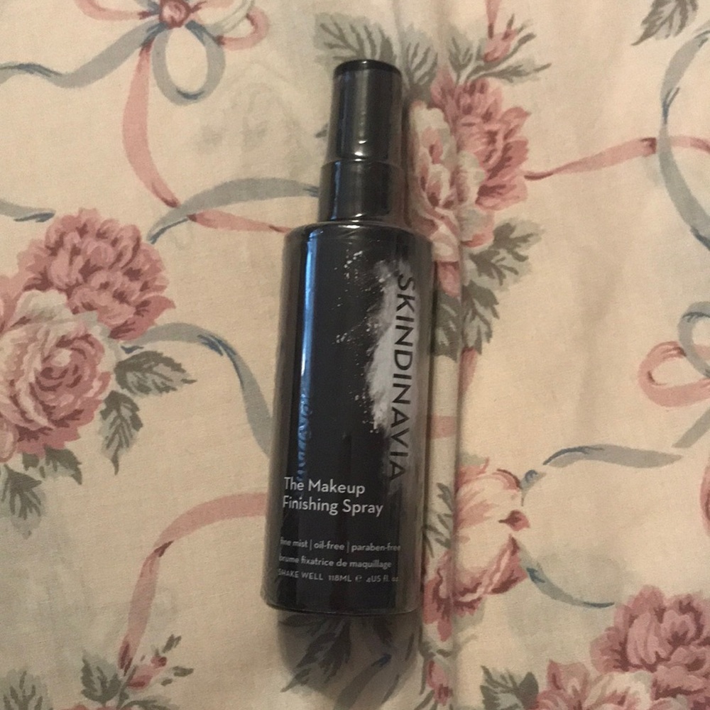 MAKEUP FINISHING SPRAY